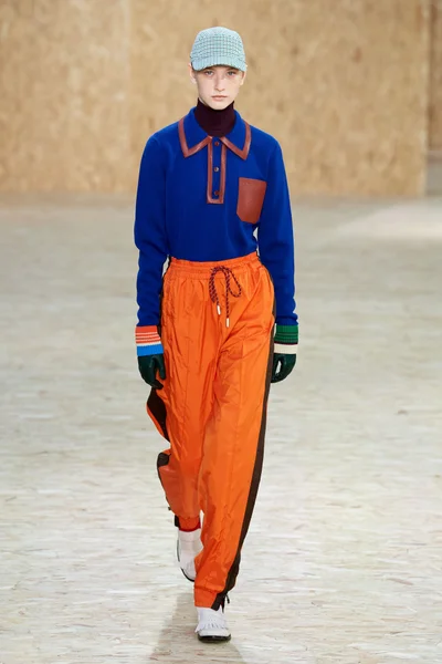 Look 37